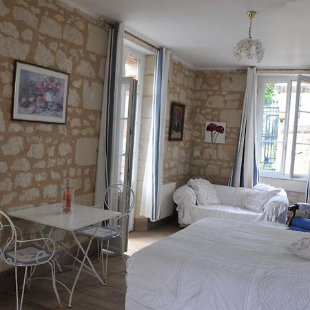 Petite Maison Des Roses - Gite 2 Personnes Brain-sur-Allonnes Dış mekan fotoğraf