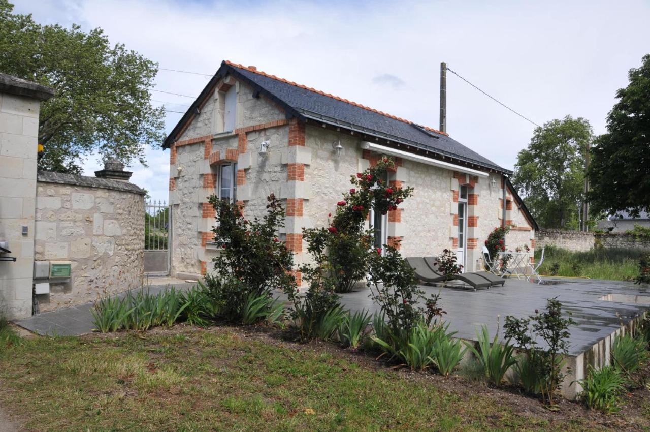 Petite Maison Des Roses - Gite 2 Personnes Brain-sur-Allonnes Dış mekan fotoğraf